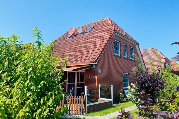 Holiday Home Exterior [summer]