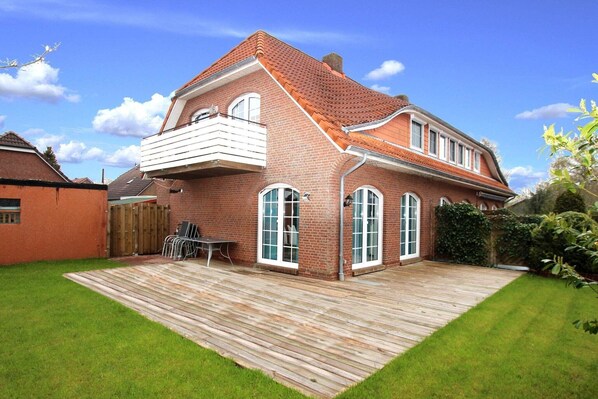 Holiday Home Exterior [summer]