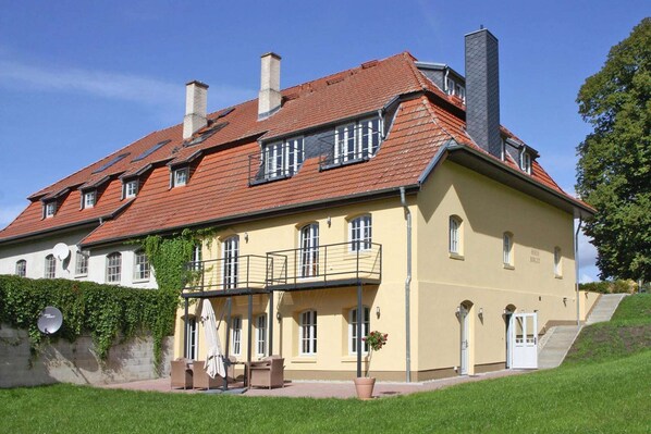 Außenseite Ferienhaus [Sommer]
