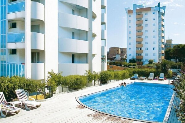 Holiday Home Swimming Pool