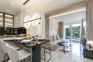 Dining/living area