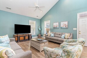 2nd Floor Living Room