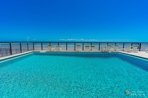 Exquisite Oceanfront Community Pool!