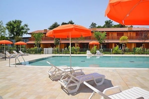 Holiday Home Swimming Pool