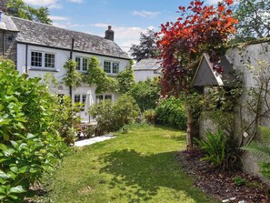 Patio | Hollyhocks Cottage, Hellandbridge, near Bodmin