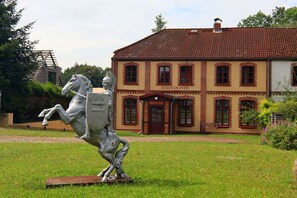 Außenseite Ferienhaus [Sommer]