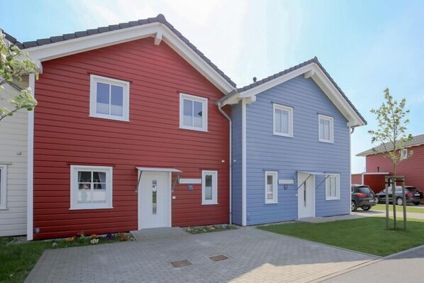 Holiday Home Exterior [summer]