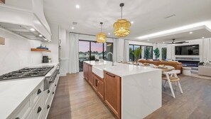Great Room - Open Floor Plan - Balcony Access - Gulf Views