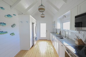 Kitchen (2)