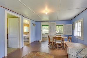 Dining Area | Dishware/Flatware | Trash Bags/Paper Towels