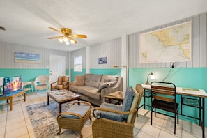 Living room with plenty of seating