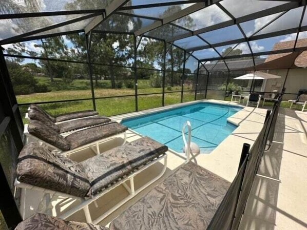 2749KOL - Pool (1).jpeg