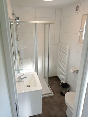Bathroom with shower and toilet Holiday Home Ayla