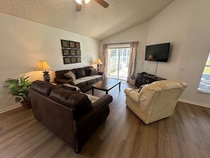 1445PAP - Living Room (1).jpeg