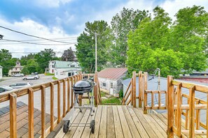 Deck | Grill