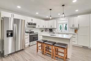 Kitchen | Cooking Basics | Blender | Toaster