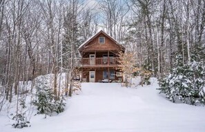 Winter wonderland at the cabin!