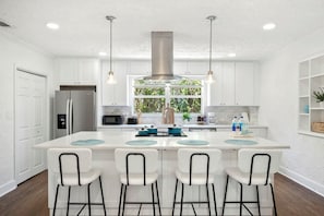 Nothing beats great food w/ family & friends, something you can do in our home!