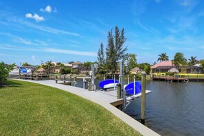 new kayaks and paddle boards for the guests to use. Easily access the waterways with the electronic lift.