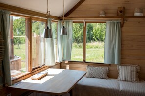 Cabane spa de luxe au bord de l'étang_Hoodic 2
