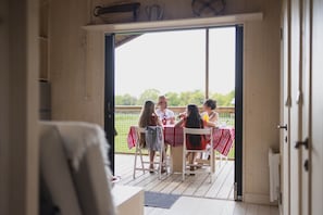 Dihan Evasion lodges2