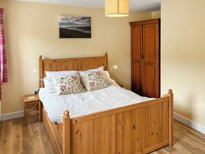 Double bedroom | Hill View Cottage - Pateley Bridge Retreats, Pateley Bridge, near Harrogate