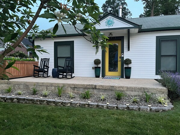 SWEET GUMBALL COTTAGE