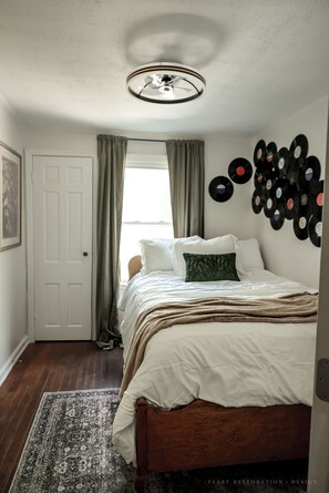 Here is a double/full size bed. Attached is a Jack and Jill bathroom