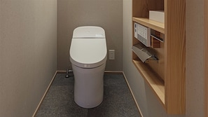 [Room facilities] Toilets with washlet functions are provided.