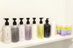 Bathroom amenities