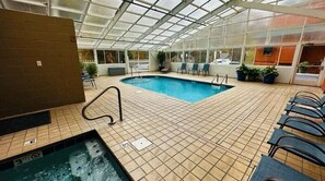 Year long Indoor Swimming pool and Hot Tub! Relax after walk or hike, soak in!