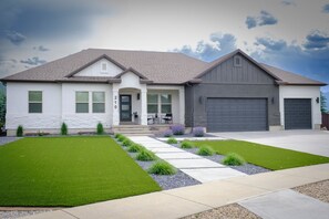 Welcome to the Huckleberry home! 