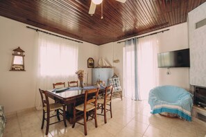 Living and dining room