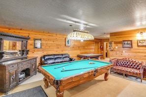 Game Room | Air Hockey Table | Foosball Table | Bar | Flat-Screen TVs