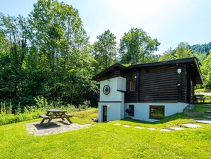 Stugans exteriör [sommar]