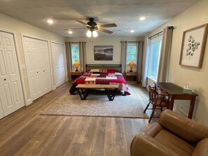 2nd Floor primary suite KING bed, recliner, desk, Roku TV, lots of closets!