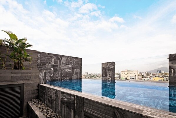 Rooftop pool