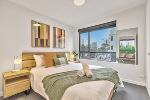 Comfortable Queen Bed, complimentary linen and towels