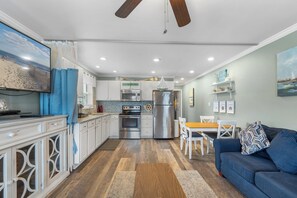 The Chef in your family will love the well-equipped Eat-in Kitchen.