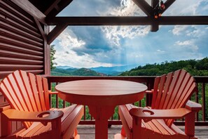 1 Amazing View's relaxing decks with views!