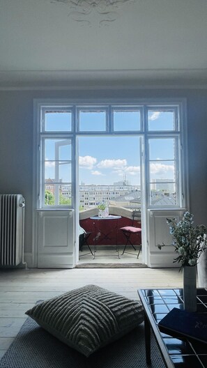 Balcony / Terrace / Patio