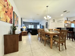 Open-concept dining area, perfect for meals with family and friends.