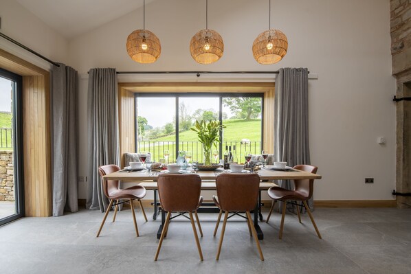 Canny Grouse Barn, near Kirkby Stephen: Dining area with wonderful views across open farmland