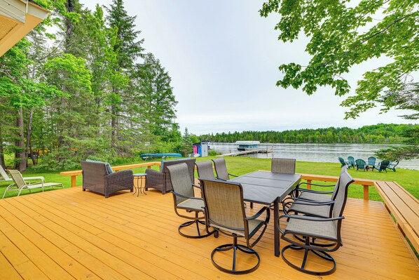 Bellaire Vacation Rental | 3BR | 2BA | 1,430 Sq Ft | Stairs Required