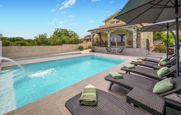 pool