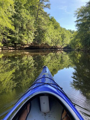 Kayaks to explore the cove and beautiful rock formations. 