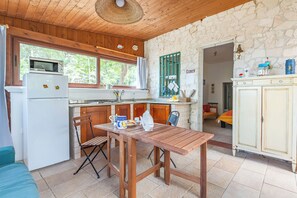 Kitchen and dining area