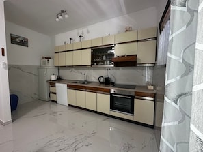 Kök