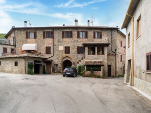 Außenseite Ferienhaus [Sommer]