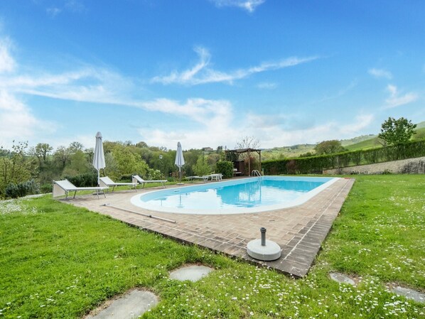 Schwimmbad des Ferienhauses